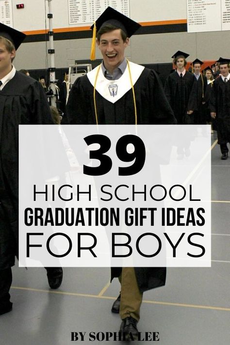 Graduation Gift Ideas For Boys, Senior Gift Ideas, High School Graduation Gift Ideas, Boys High School Graduation Party, Boyfriend Graduation, Boyfriend Graduation Gift, High School Grad Gifts, Graduation Gifts For Boys, Senior Graduation Gifts