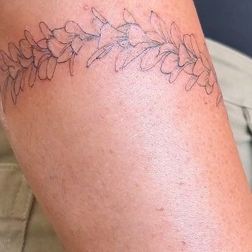 Mehana Pilago on Instagram: "Fine line single needle plumeria wrap ✨" Lei Tattoo Design, Hawaiian Line Tattoo, Lei Tattoo Hawaiian, Lei Tattoo, Wrap Tattoo, How To Wrap Flowers, Line Tattoos, Tattoo Inspo, Fine Line