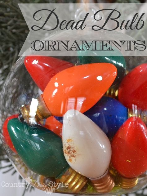 Collect those dead Christmas bulbs into clear ornaments for unique Christmas ornaments. Old Christmas Bulbs Crafts Ideas, Vintage Christmas Bulb Crafts, Light Bulb Ornaments Diy Ideas, Christmas Bulbs Decorations Ideas, Christmas Light Bulb Crafts, Vintage Christmas Light Bulbs Crafts, Recycle Old Ornaments, Old Christmas Light Bulb Crafts, Christmas Bulbs Ornaments Diy