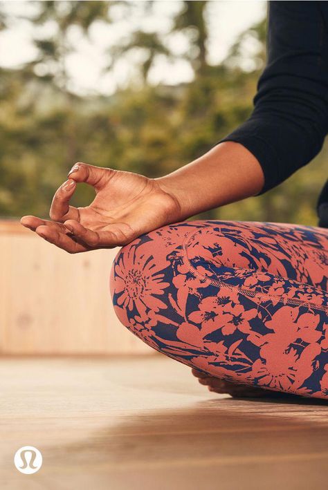 Yoga Helpful Strategies For yoga breathing exercises Professional Photography Poses, Yoga Shoot, Yoga Inspiration Photos, Core Workout Videos, Meditation Pose, Yoga Blog, Yoga Photoshoot, Yoga Photos, Lululemon Yoga