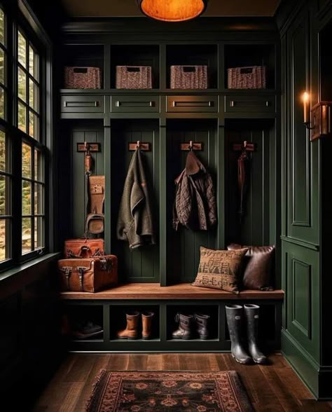 Interior Design Help, Mudroom Design, Interior Design Per La Casa, Decor Western, Boot Room, Painted Walls, House Modern, Green Walls, Coat Racks