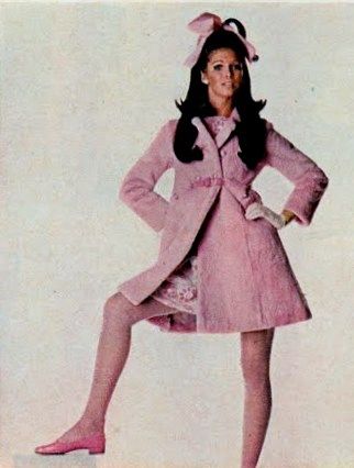 1960s Christmas Fashion, 60s Fashion Photoshoot, 60s Dress Up, 60s Editorial, 60s Inspired Outfits, 1967 Fashion, Barbie Cosplay, 60s Vogue, 2020s Fashion