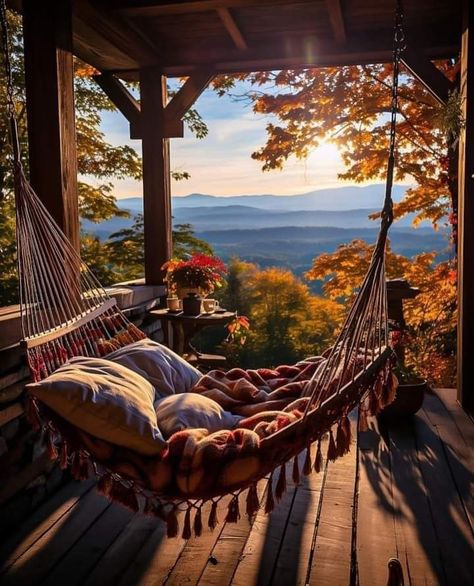 Cozy Room Decor, Design Exterior, Cabin Life, Autumn Vibes, Cozy Place, Cabin Homes, Cozy Room, Cabins In The Woods, Dream House Decor