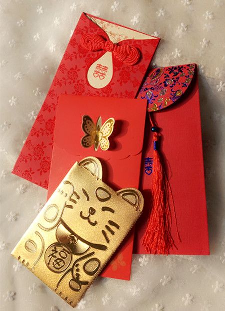 My parents would give me a red envelope, it’s some money in the envelope. Red Pocket Design Chinese, Chinese Money Envelope, Hong Bao Design, Red Envelope Aesthetic, Red Pocket Design, Chinese Envelope, Money Packet, Chinese Packaging, Red Envelope Design