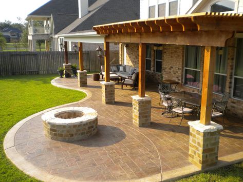 Decorative Patios Houston, Katy, Cinco Ranch | Texas Custom Patios---Like color Patio Set Up, Design Per Patio, Moderne Have, Corner Pergola, Backyard Seating Area, Concrete Patios, Cedar Pergola, Backyard Seating, Pergola Design