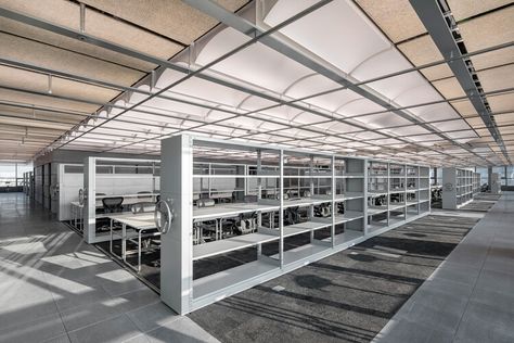 HYBE Headquarters Office / COM + FHHH Friends | ArchDaily Hybe Building, Innovative Office, Landscape And Urbanism, Chicago Architecture, Office Layout, Cultural Architecture, Collaboration Space, Architecture Office, German Design