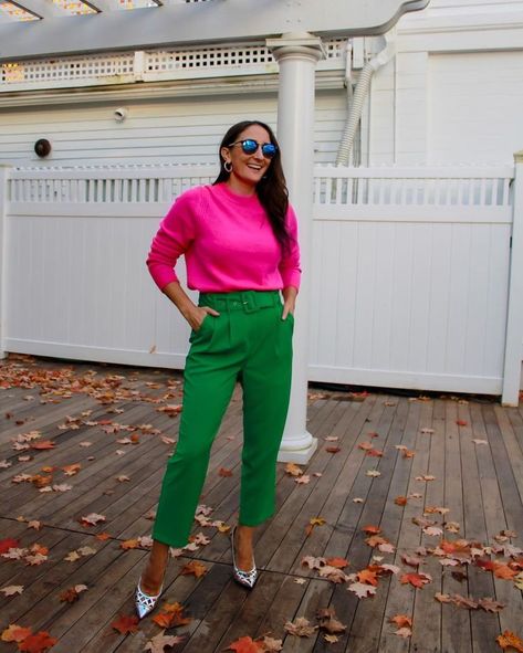 “HOW TO STYLE A [PINK] SWEATER . . Pair with high rise, belted pants . . 🌟Tip: pink and green go so well together! If you aren’t feeling…” Green And Pink Outfits For Women, Style A Pink Sweater, Dark Green Pants, Spring Attire, Hot Pink Tops, Daily Outfit Inspiration, Belted Pants, Instagram Outfits, Green Pants