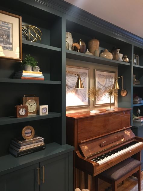 Piano Room Decor, Piano Living Rooms, Piano Room, Home Library Design, Forest Hill, Amazing Home, Entertainment Space, Home Library, Decor Living Room