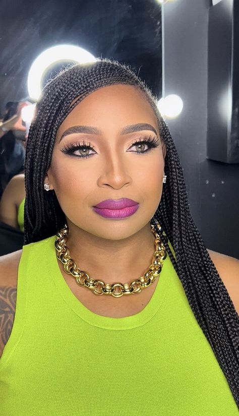 Fuchsia Lipstick Makeup Look, Fushia Lipstick Makeup, Hot Pink Lips Makeup Look, Brown Lipstick Makeup, Fuschia Lipstick Black Women, Hot Pink Lips Black Women, Smokey Cat Eye, Lime Green Dress, Orange Makeup