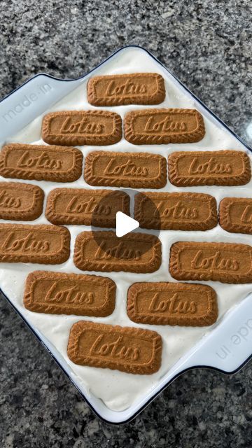 Alfredo Garcia on Instagram: "Biscoff Cookie Cake #dessert #biscoff #cookie #cake #foodie #holidays #easyrecipe #recipe" Biscoff Desserts, Alfredo Garcia, Biscoff Recipes, Biscoff Cake, Biscoff Cookies, October 5, Cookie Cake, Trifle, Alfredo