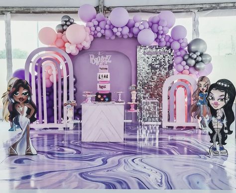 Bratz Centerpieces Ideas, Bratz Sweet 16, Bratz Dolls Birthday Party, Bratz Themed Birthday Party Decorations, Bratz Baby Shower Ideas, Brats Party Ideas, Bratz Birthday Party Ideas Decoration, Bratz Doll Birthday Party Ideas, Bratz Party Theme