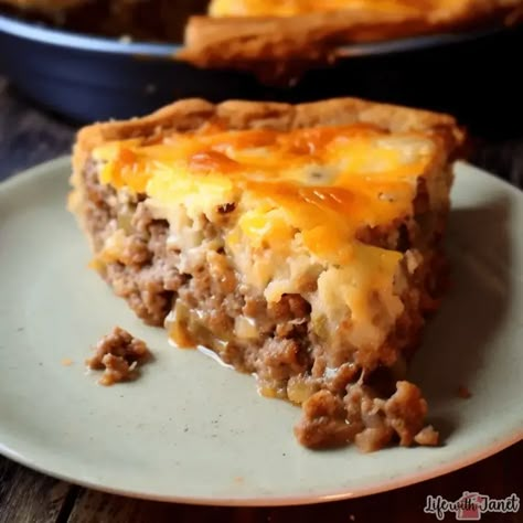 Sausage Pie Recipe, Sausage Pie, Simple Spinach Salad, Cheeseburger Pie, Bisquick Recipes, Stay Active, Crockpot Recipes Easy, Say Anything, Pioneer Woman