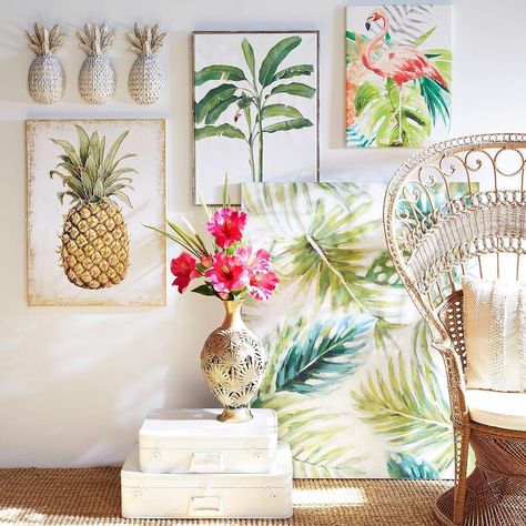 Tropical Room Ideas, Tropical House Decor, Pineapple Wall Decor, Tropical Chic Decor, Nature Canvas Painting, Tropical Interiors, Tropical Glam, Hawaii House, Tropical Interior