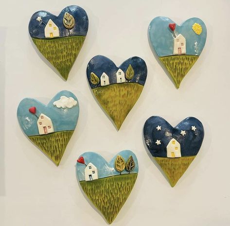 Art Auction Projects, Clay Hearts, Air Dry Clay Projects, Clay Wall Art, Paper Mache Art, Pottery Handbuilding, Clay Crafts Air Dry, Diy Ceramic, Hand Building