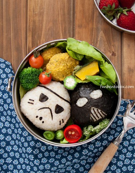 Star Wars Vegan Lunch Bento Box #stormtrooper #darthvader Veggie Lunch Recipes, Star Wars Essen, Star Wars Lunch, Bento Box Lunch For Adults, Vegan School Lunch, Kotak Bento, Veggie Lunch, Bento Box Lunch For Kids, Bento Box Recipes