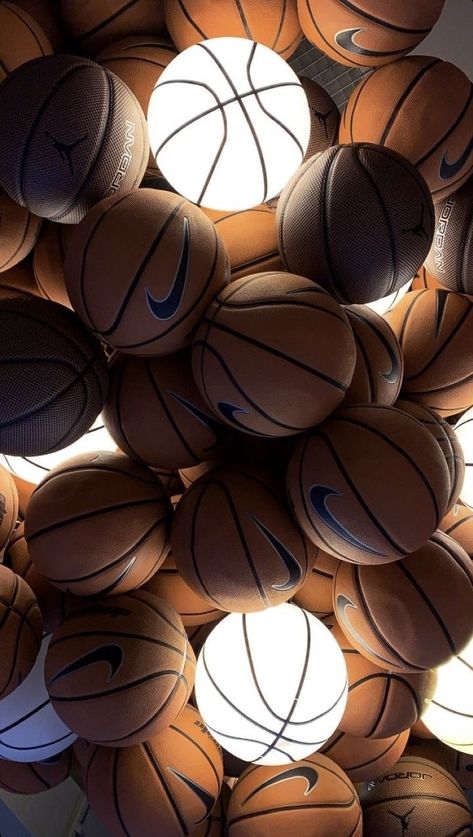 Sports Bedroom Aesthetic, Basketball Sweaters, Basketball Iphone Wallpaper, Basketball Artwork, Basketball Wallpapers, Really Cool Wallpapers, Basketball Background, Basketball Stuff, Beautiful Summer Wallpaper