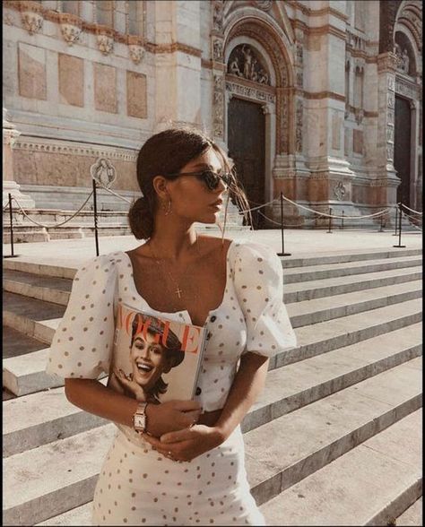 The Perfect Summer Dress for A European holiday Italy Outfits, Moda Jeans, Dress For Summer, Outfit Trends, Moda Vintage, Vintage Vogue, Look Vintage, 가을 패션, Bologna