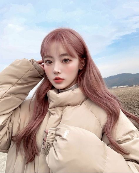 Korean Hair Color Ash, Blonde Hair Korean, Lisa Pink, Blonde Asian, Beige Hair, Korean Hair Color, Ash Hair, Ash Hair Color, Strawberry Blonde Hair