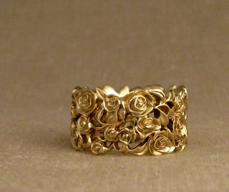 New Ring Designs Gold, Ring Gold Design, Ladies Gold Rings, Stone Ring Design, Gold Rings Fashion, Gold Ring Designs, Gold Rings Jewelry, Gold Bangles Design, Bridal Gold Jewellery Designs