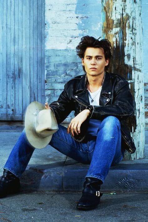 90s Johnny Depp, Johnny Depp Wallpaper, Johnny Depp Images, Hollywood Action Movies, John Depp, Johnny Depp Style, Jump Street, 21 Jump Street, Young Johnny Depp