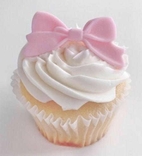 Luxury Cake, Sweet Like Candy, Pink Foods, Pink Cupcakes, Think Food, Candy Girl, Pink Bows, Cute Cupcakes, Kawaii Food