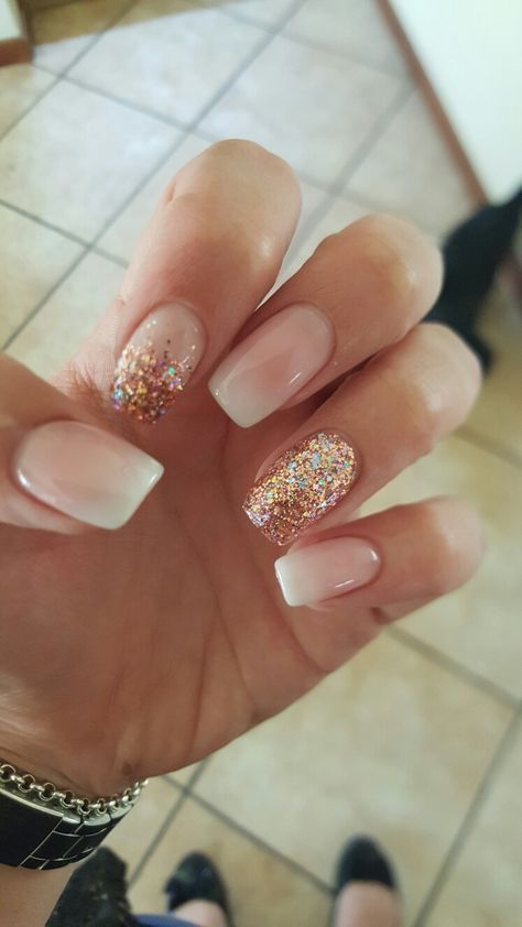 Wedding Nails Glitter, Gold Glitter Nails, Rose Gold Nails, Wedding Nails Design, Thanksgiving Nails, Nail Art Wedding, Nail Designs Glitter, Prom Nails, Accent Nails