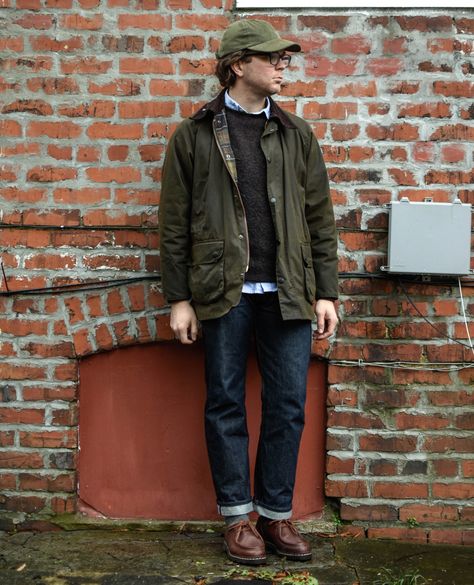 Barbour Jacket Outfit, Baseball Cap Outfits, Barbour Jacket Mens, Football Casual Clothing, Paraboot Michael, Barbour Bedale, Casual Brunch Outfit, Barbour Style, Green Baseball Cap