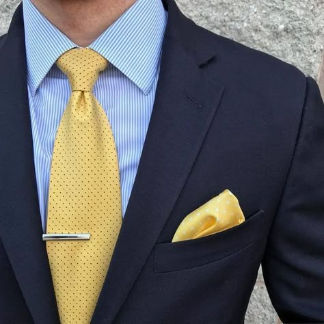 Blue Suit Yellow Tie, Tie Outfits Men, Beige Suits Wedding, Navy Blue Suit Men, Wedding Ties For Men, Yellow Shirt Men, Tie Outfit, Royal Blue Suit, Suit Combinations