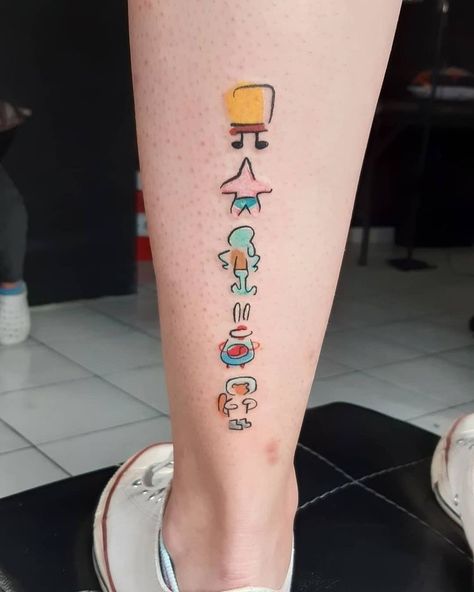 Tattoo Queen, Spongebob Tattoo, Butterfly Cat, Queen Tattoo, Bff Tattoos, Geniale Tattoos, Cute Little Tattoos, Cute Tiny Tattoos, Weird Tattoos