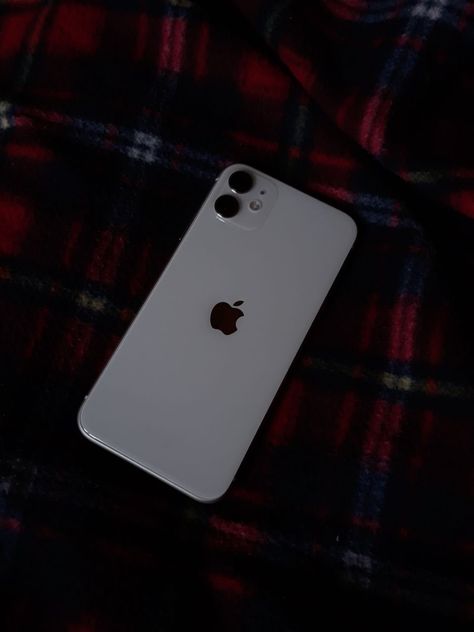 Foto Hp Iphone 11, Iphone 11 Aesthetic, Iphone 11 White, Fake Post, Phone Obsession, 11 Aesthetic, Joker Sketch, Attitude Bio For Instagram, Iphone Screen Repair