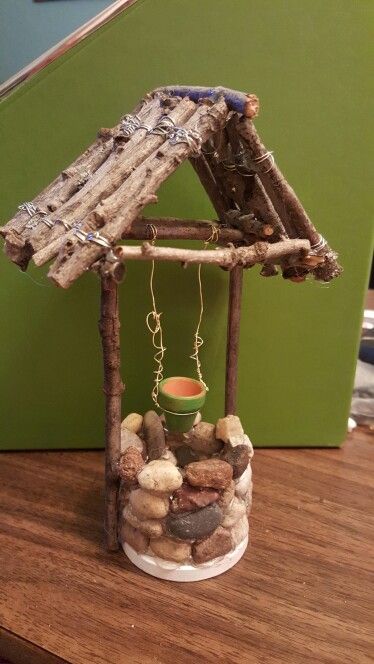 Nature Fairy House Diy, Fairy Garden Twig House, Winter Fairy House Ideas, Christmas Nativity Scene Diy, Fairy House Natural Materials, Fairy Garden Books, Kids Fairy Garden, Nativity Scene Diy, Fairy Garden Pots