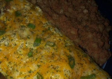 How to Cook Tasty Meat Lover's Omelette - JackelineMante Meat Omelette Recipe, Slow Cooker Spaghetti Sauce, Baked Omelet, Slow Cooker Spaghetti, Meat Lover, Breakfast Meat, Corned Beef Hash, Beef Hash, Tasty Meat