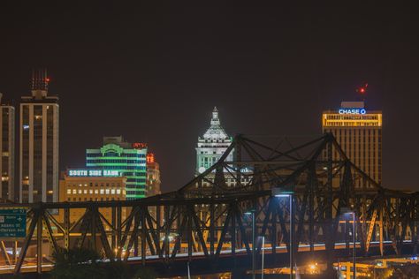 Illinois Aesthetic, Peoria Illinois, City Skylines, Profile Pic, City Skyline, Travel Usa, Illinois, Cool Pictures, Psychology