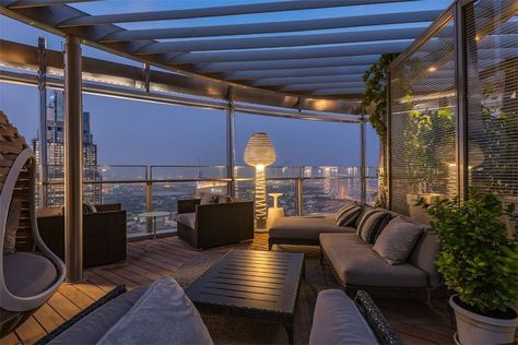 Dubai Penthouse, Penthouse Ideas, Ideas Terraza, Penthouse Luxury, Nyc Penthouse, Dubai Houses, Khalifa Dubai, House Balcony, House Interior Design Styles