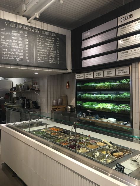 Whole Foods Interior Design, Salad Bar Business, Salad Store Design, Healthy Food Restaurant Interior, Salad Shop Design, Sandwich Shop Interior Design Ideas, Salad Bar Aesthetic, Salad Restaurant Design, Salad Bar Design