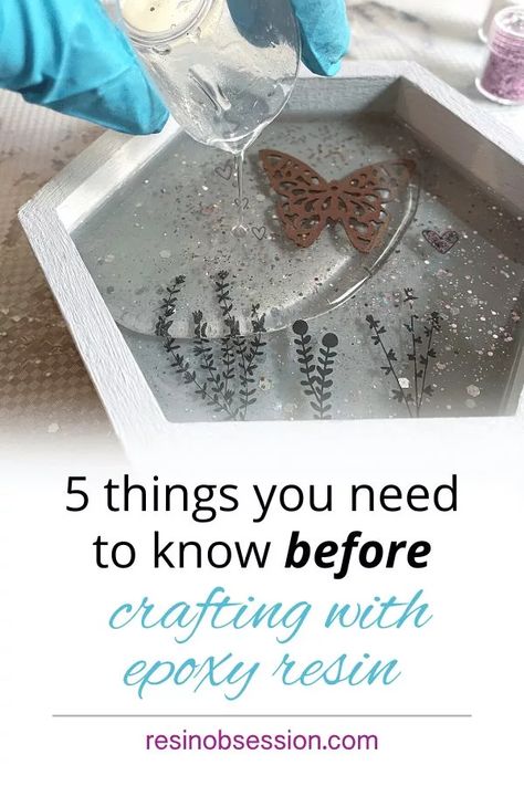 5 Things You Need To Know Before Crafting With Epoxy - Resin Obsession Resin Techniques, Resin Tips, Jewelry Holder Wall, Rock Projects, Diy Resin Table, Resin Crafting, How To Make Resin, Epoxy Resin Diy, Resin Crafts Tutorial