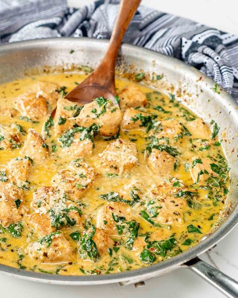 Quick & delicious Creamy Butter Lemon Chicken for weeknight wins! Packed with flavor, it's a family favorite you'll make again & again. #chicken #onepot #30minutes #recipe Lemon Butter Chicken Pasta, Lemon Butter Chicken, Creamy Lemon Chicken, Jo Cooks, Chicken Tortellini, Lemon Garlic Chicken, Butter Chicken Recipe, Supper Ideas, Garlic Butter Chicken