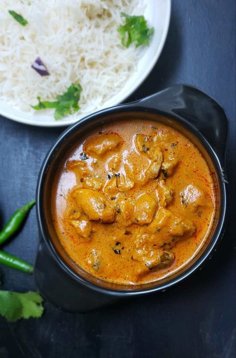 Instant Pot Butter Chicken / Instant Pot Murg Makhani - Fast Curries Murg Makhani, Instant Pot Butter Chicken, Pot Butter, Chicken Makhani, Saucy Chicken, Chicken Instant Pot, Indian Flat Bread, Around The World Food, Butter Chicken Recipe