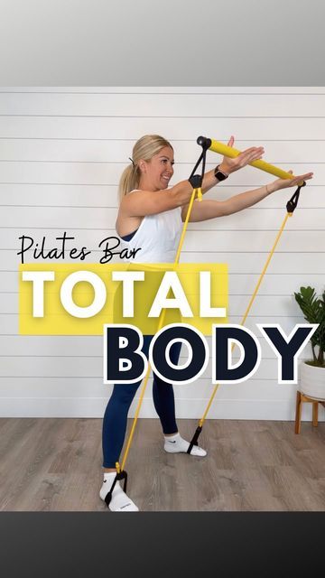 Pilates Barre Workout, Pilates Bar, Pilates Stretches, Leg Raise, Pilates Workout Videos, Pilates Barre, Sumo Squats, Barre Workout, I Am Loving