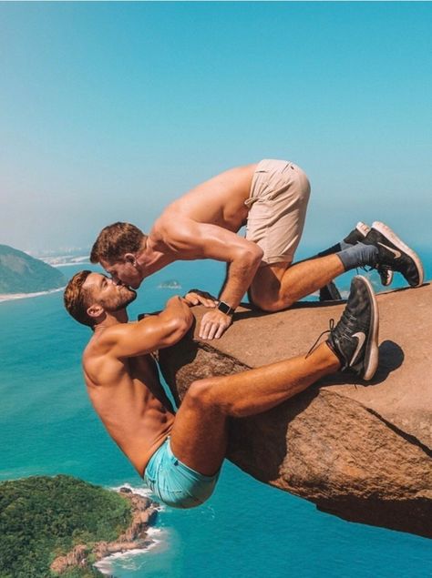 Man Moment, Men Kissing, Le Male, Gay Romance, Two Men, Gay Art, Gay Love, Man In Love, Pretty Men