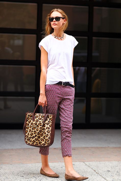 Frida Gistavsson in Prints | Street Fashion | Street Peeper | Global Street Fashion and Street Style Street Mode, Frida Gustavsson, Cool Summer Outfits, Style Casual Chic, Model Street Style, Mama Mia, Mode Casual, Print Pants, 가을 패션