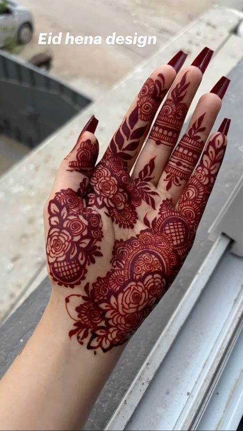 Inside Hand Mehndi Designs, Beautiful Simple Mehndi Design, Short Mehndi Design, Front Mehndi Design, Henna Designs Wrist, Henna Tattoo Designs Hand, Latest Henna Designs, Very Simple Mehndi Designs, Simple Mehndi Designs Fingers