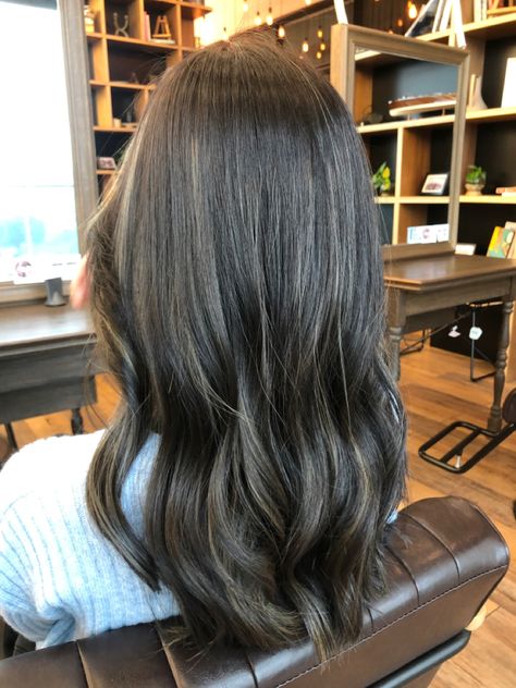 Asian dark hair with ash blonde highlights Ashy Grey Highlights, Smoky Highlights, Ashy Black Hair, Ashy Highlights On Dark Hair, Dark Hair With Lowlights, Ashy Highlights, Blonde Lowlights, Grey Highlights, Hair With Highlights