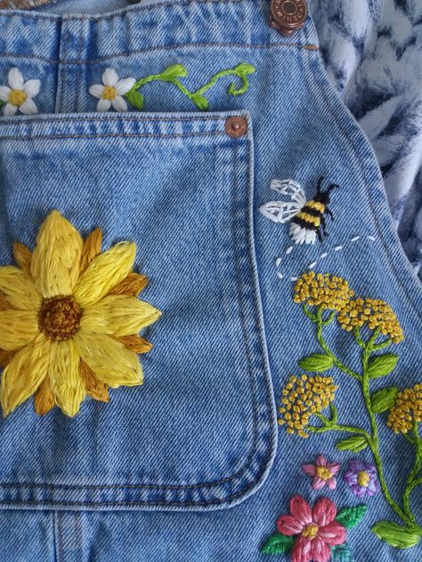 Flower Embroidery Overalls, Embroidery In Jeans Pant, Hand Embroidered Overalls, Embroidery On Kids Clothes, Overalls Embroidery Ideas, Embroidery On Overalls, Hand Embroidery On Jeans, Embroidery For Jeans, Embroidery Overalls