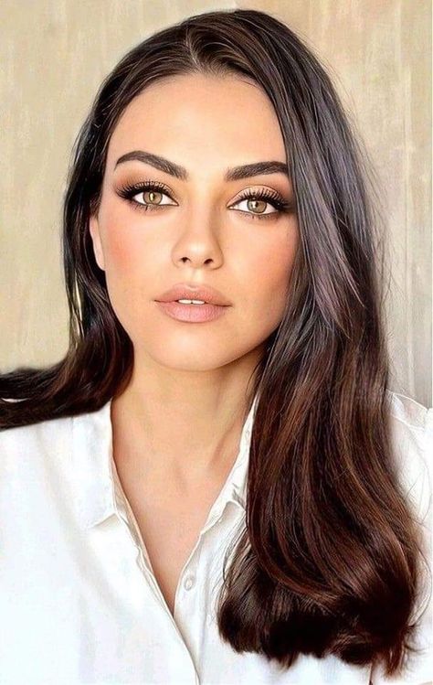 Mila Kunis Makeup, Olive Skin Makeup, Mila Kunis Hair, Dark Hair Makeup, Hazel Eye Makeup, Wedding Makeup For Brown Eyes, Olive Skin Tone, Makeup For Hazel Eyes, Soft Glam Makeup