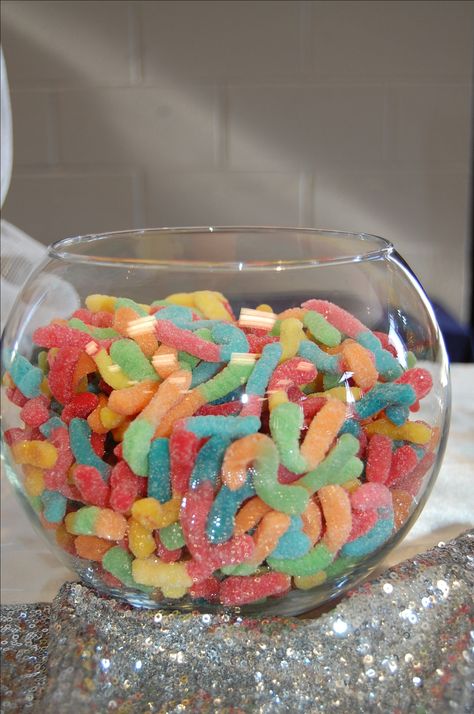 Sour Gummy Worms Aesthetic, Gummy Worms Aesthetic, Freakshakes Recipe, Brain Cake, Sour Gummies, Sour Worms, Sour Gummy Worms, Bella Marie, Sweet Jars