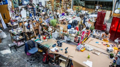 😍 A sneak-peek into the colourful world that is the Royal Opera House Props Workshop Interested in a career as a prop maker, or another backstage area of theatre? Come along to Theatrecraft careers fair this November 🌟 Find out more 👇 https://t.co/UXUwjaXVka #theatrecraft19 The Royal Opera House, Theatre Props, Prop Maker, Royal Opera House, Big Bang, Sneak Peek, House Stuff, Opera House, Theater