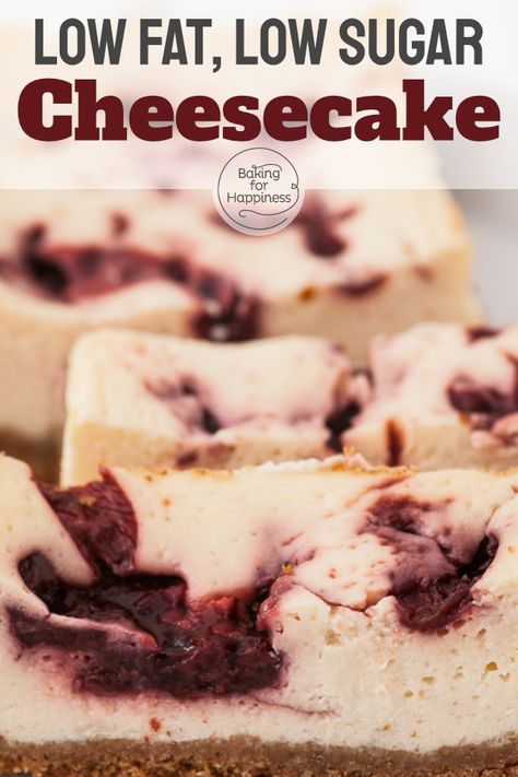 Craving creamy low fat cheesecake with fewer calories? This low sugar, healthier cheesecake with cookie crumb base tastes delicious. Low Calorie Cream Cheese Desserts, Low Fat Cheesecake Recipes, Low Cal Cheesecake, Healthier Cheesecake, Low Fat Cheesecake, Low Calorie Cheesecake, Jello Cheesecake, Light Cheesecake, Healthy Cheesecake