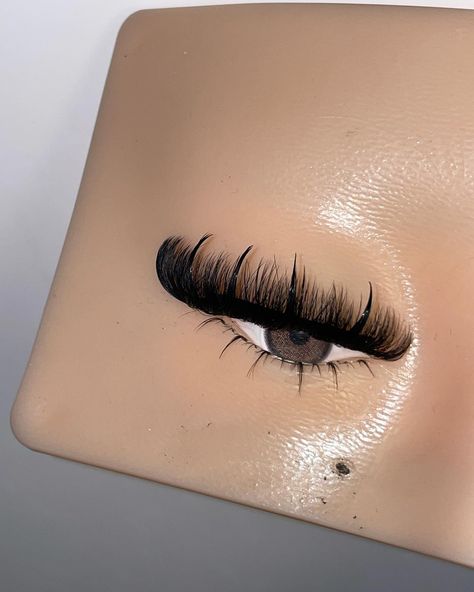 Lashes Tutorial, Eyelash Technician, Eyelash Extensions Styles, Lash Extensions Styles, Perfect Eyelashes, Pretty Lashes, Kawaii Makeup, Natural Eyelash Extensions, Eyelash Sets