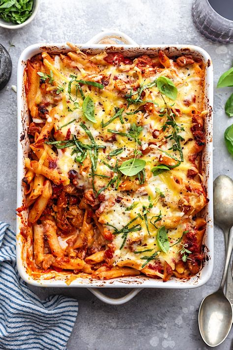 Vegetarian Recipes Pasta, Easy Vegan Pasta, Vegan Pasta Bake, Vegan Casserole, Vegan Cheddar, Vegan Pasta Recipes, Recipes Pasta, Homemade Tomato Sauce, Vegan Sausage